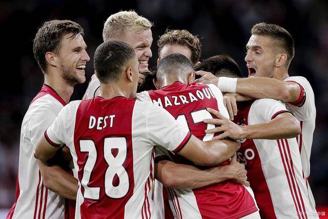 曼联没与任何球员签降级降薪条款 但签了欧冠奖金