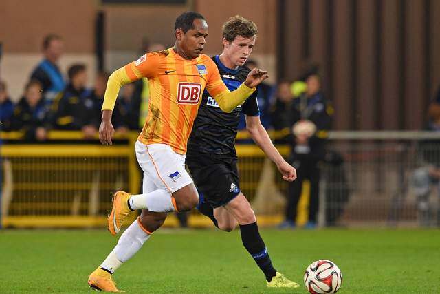 32岁妖卫4年4500万提前续约 季后赛场均12+3+5