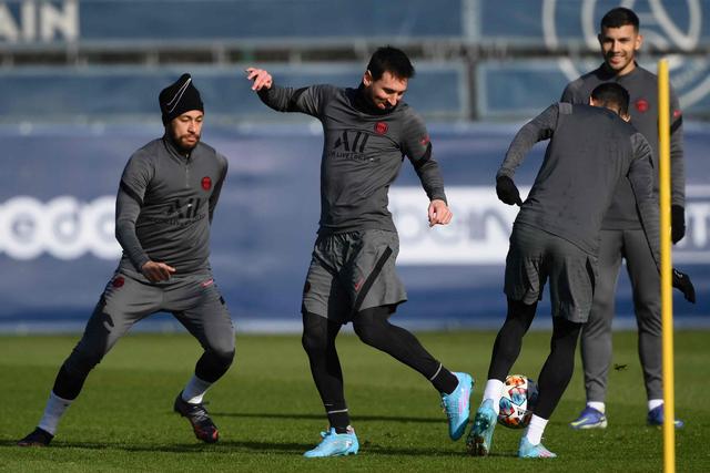 NBA全明星正赛：东部轰211分取胜 利拉德获MVP